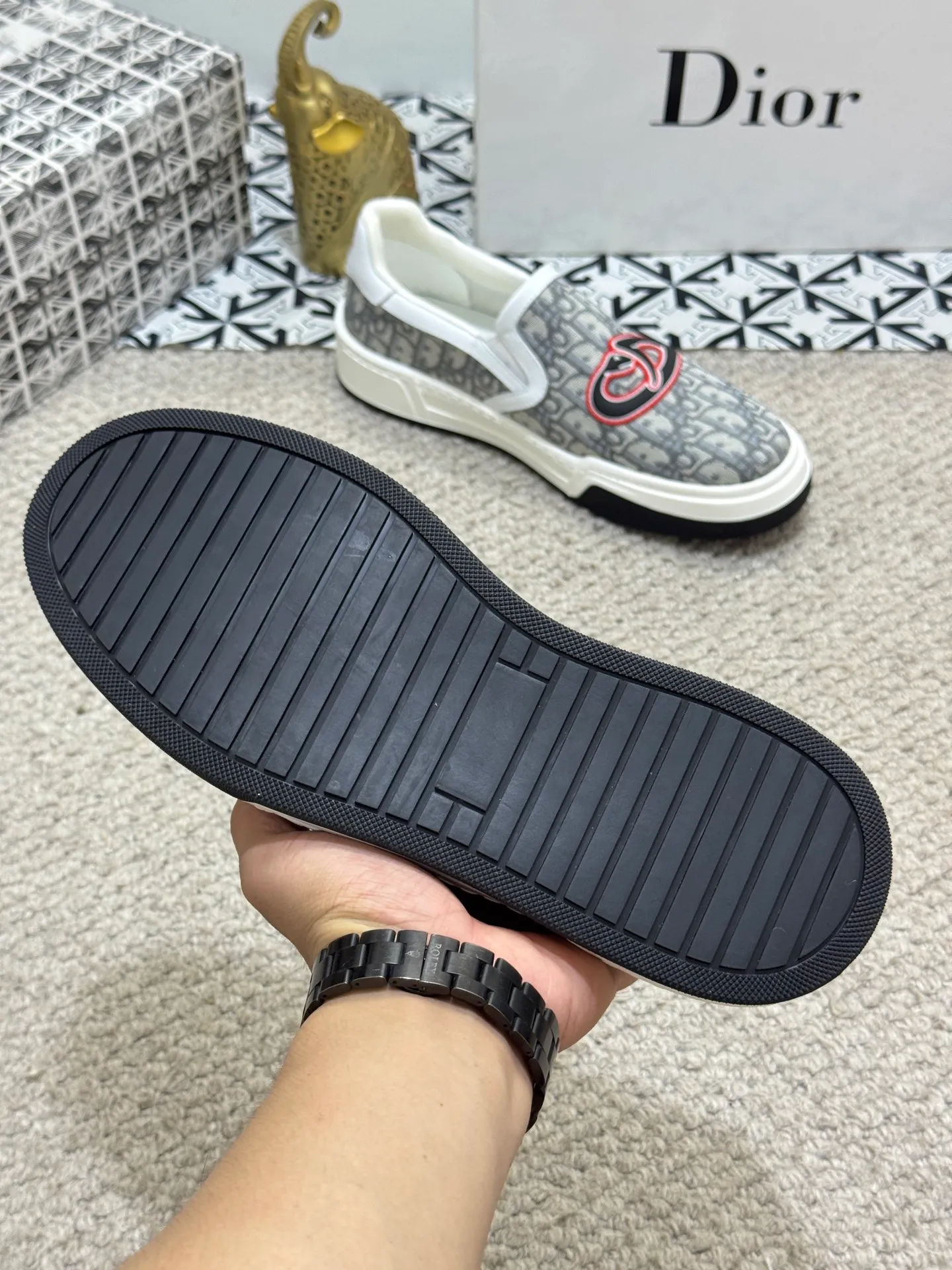 Men's men's shoes 💰380 [New style] 🌂🌂Top original - Dior 🆕 one-leg casual shoes, the upper is carefully made with canvas, comfortable and breathable ~ two-color rubber sole, enhances style. Fashionable and versatile, it can complement any look. Featuring an exquisite design that is uniquely dynamic and modern, this shoe is part of Dior's legacy and embodies modern elegance. Size: 38-44 (45 customized
